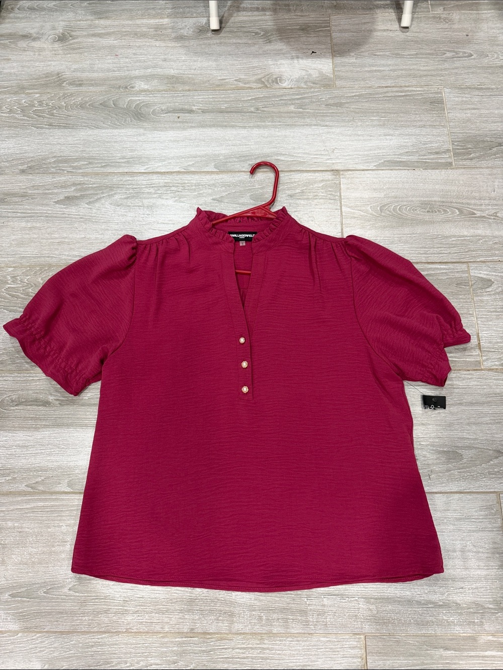 Karl Lagerfeld Women’s Magenta Button-Front Short Sleeve Blouse L